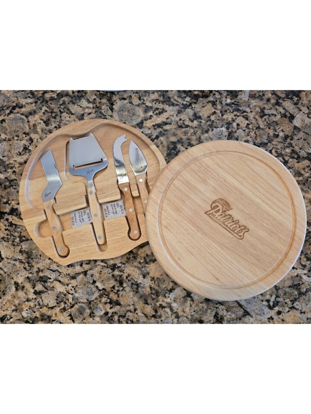 New England Patriots Circo Cheese Board Tool Set NFL NIB